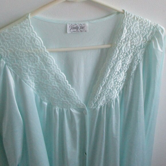 Vtg Vanity Fair LS Button Down Nightgown Sz L Mint Green Nylon Lace - Picture 4 of 6